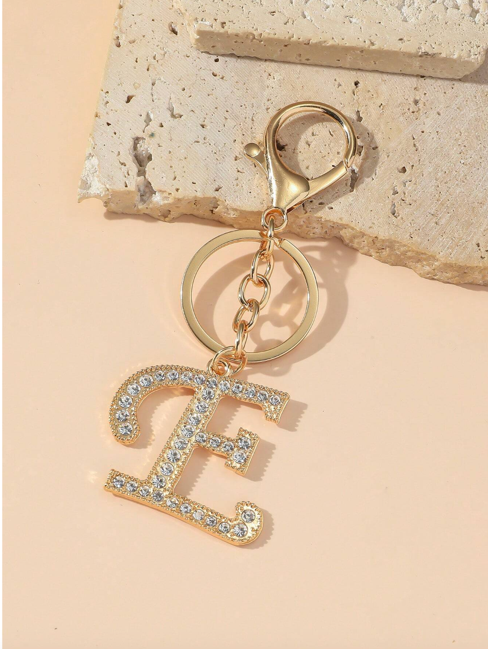 Pendentif lettre en diamant